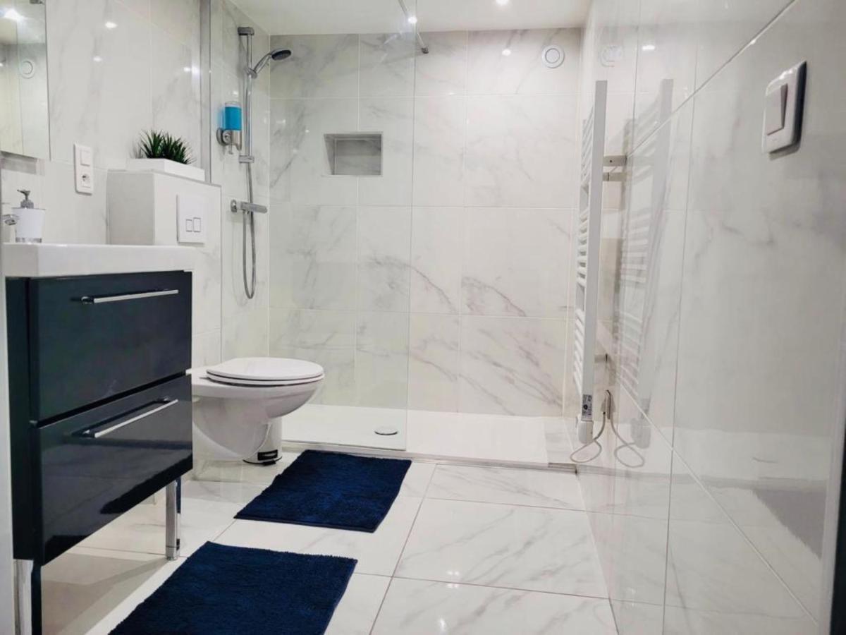 100M2 2 Chambres 8 Personnes - Grand Parking Et Terrasse Privee - Proche Cdg-Parc Expositions-Paris-Asterix-Disney Villepinte  Dış mekan fotoğraf